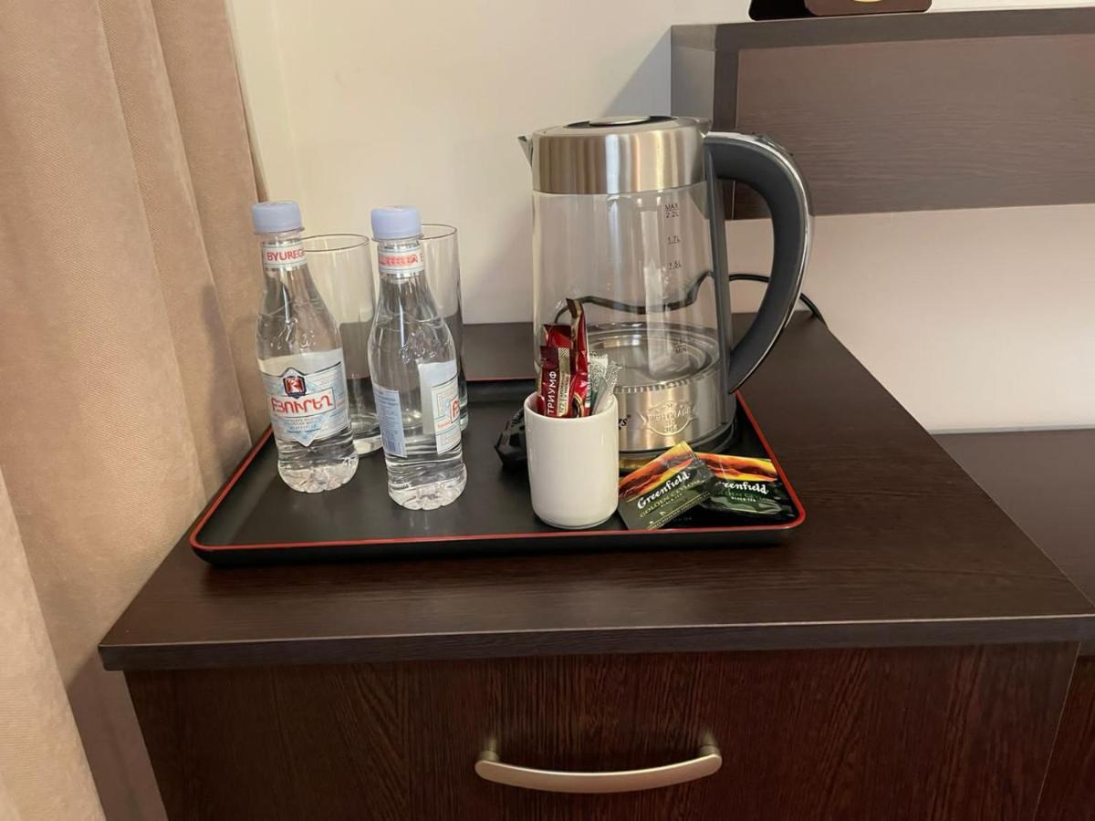 Anga Yerevan Hotel Bagian luar foto